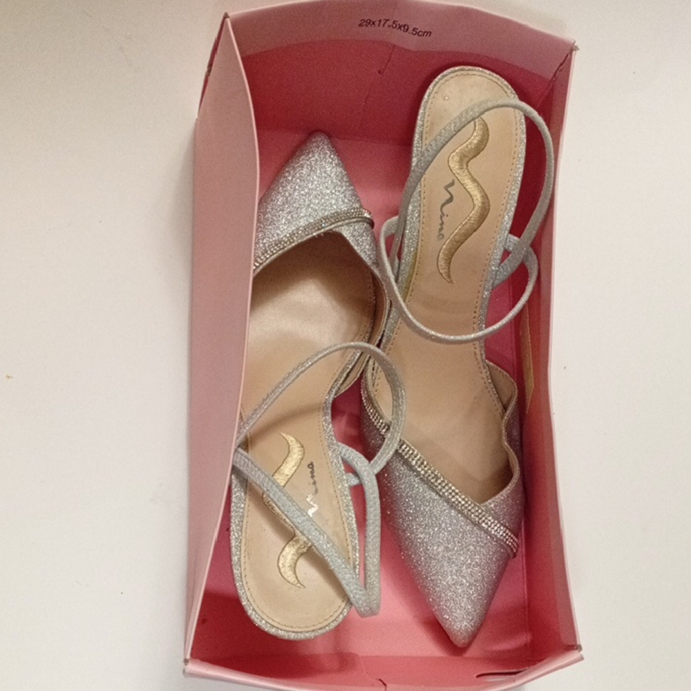 Nina Beckie-YG Shimmering Silver Refine Pointed Heels Size 10M - Picture 3 of 17